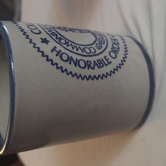 Louisville Stoneware Mug Lot - Picture 11 of 11